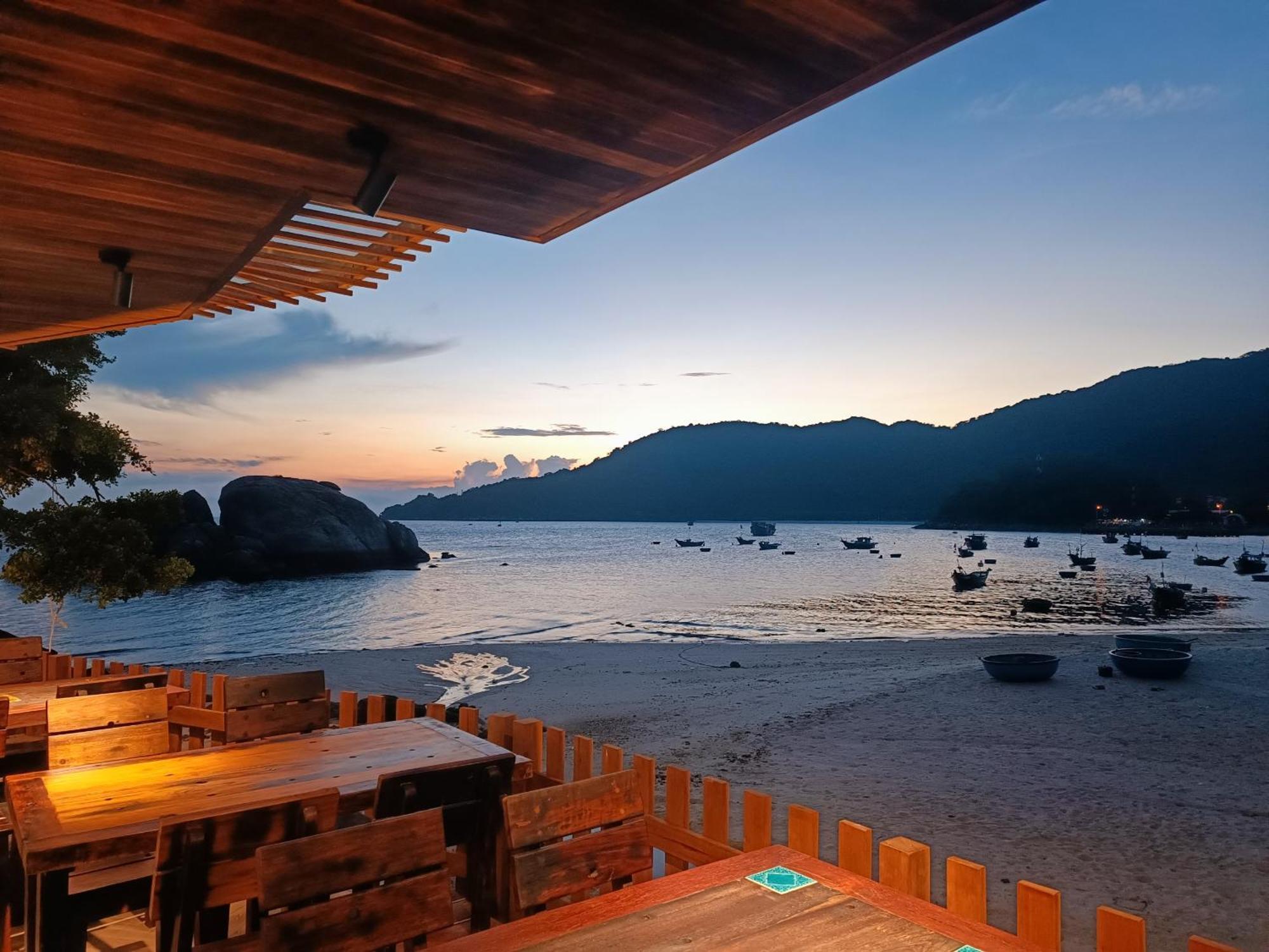 The Coral Homestay & Pub Tan Hiep  Luaran gambar